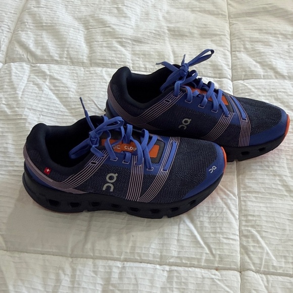 ON Cloudgo Running Shoes - Blue and Orange - Picture 5 of 9